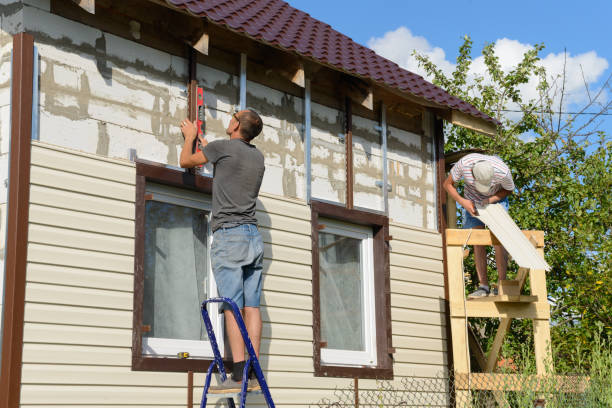 Siding Removal and Disposal in Plains, KS